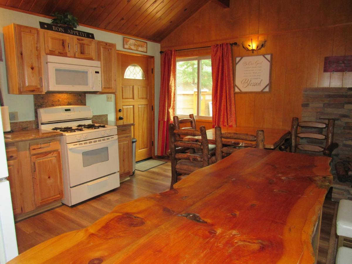 Hillside Hideaway -View Of Ski Slope From Charming Deck Big Bear Lake Exterior foto