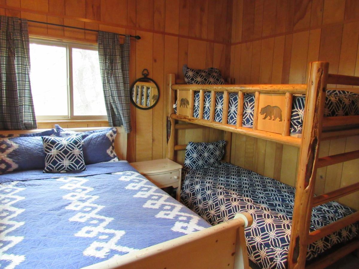 Hillside Hideaway -View Of Ski Slope From Charming Deck Big Bear Lake Exterior foto